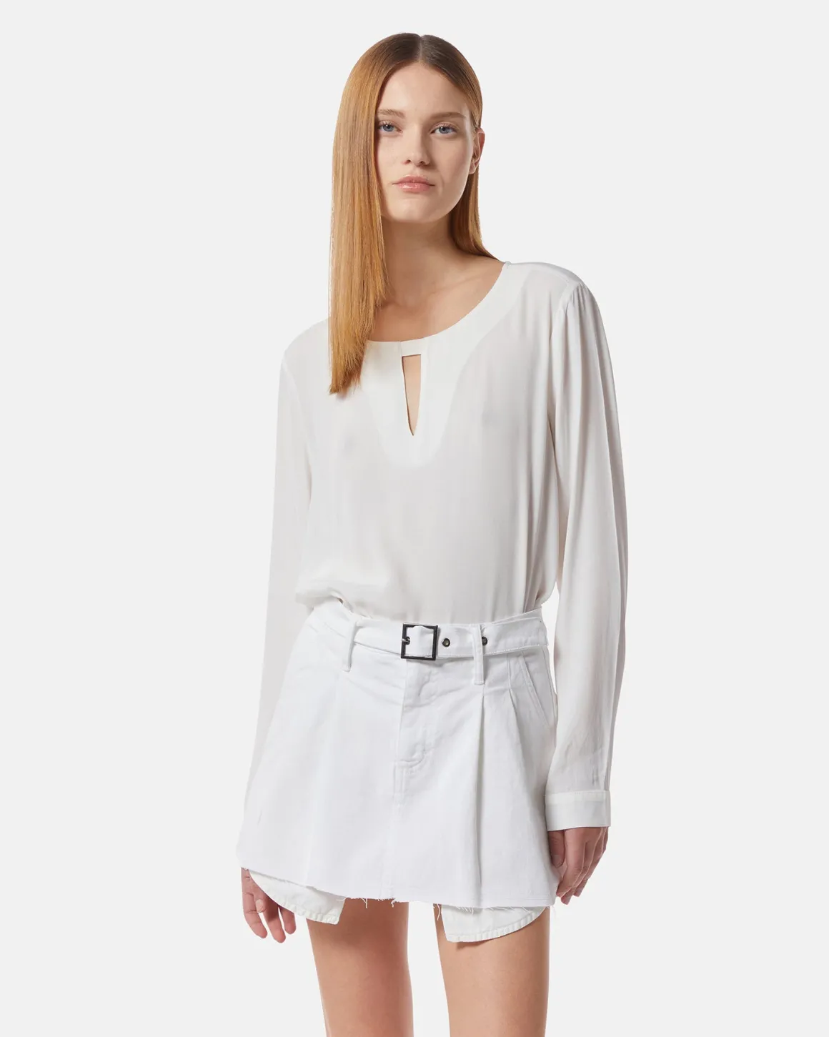Blouse with keyhole neckline