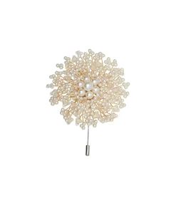 Brooch with pearls and floral design