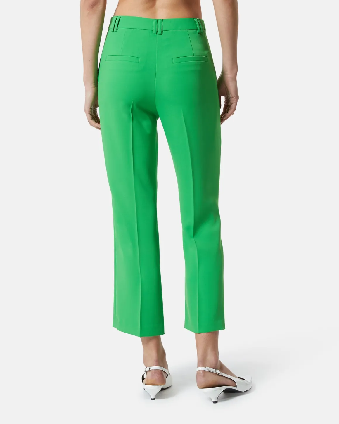Cropped trousers with central fold