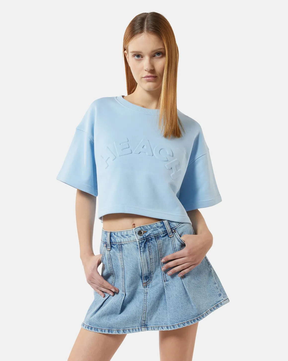 Cupped cotton sweatshirt with relief logo