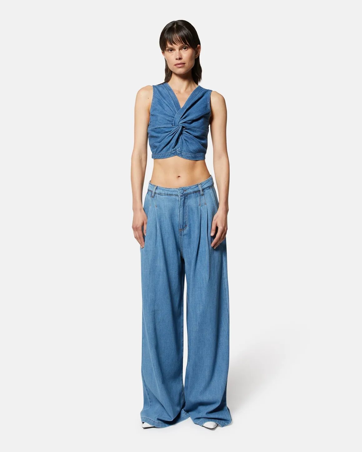 Denim top with central knot