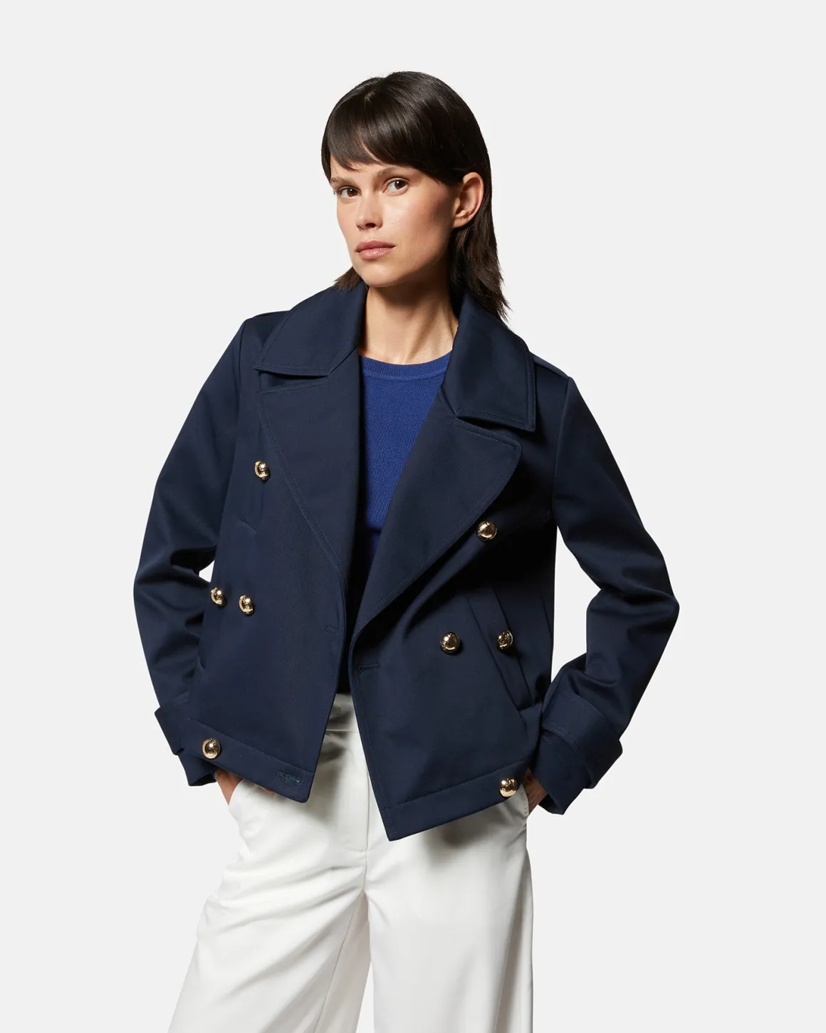 Double -breasted jacket with golden buttons