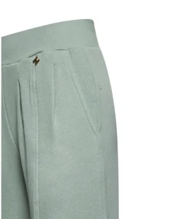 Essential joggers with fitted bottoms