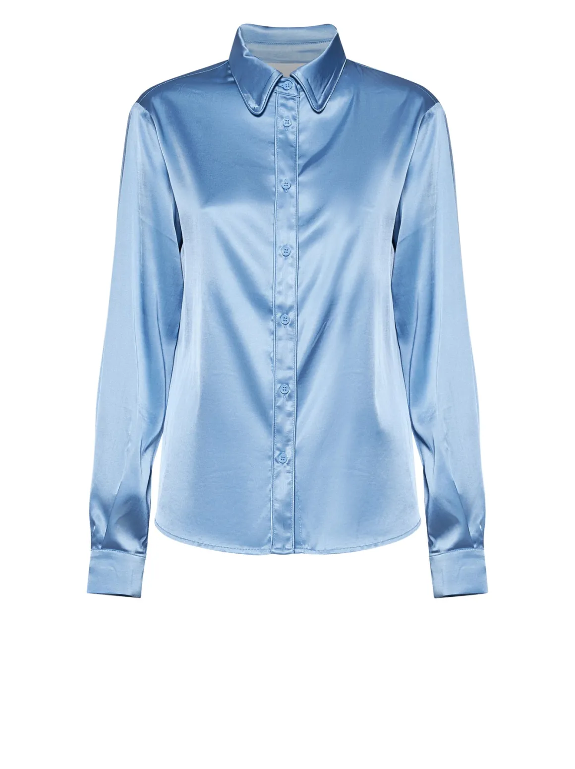 Essential shirt with a refined line