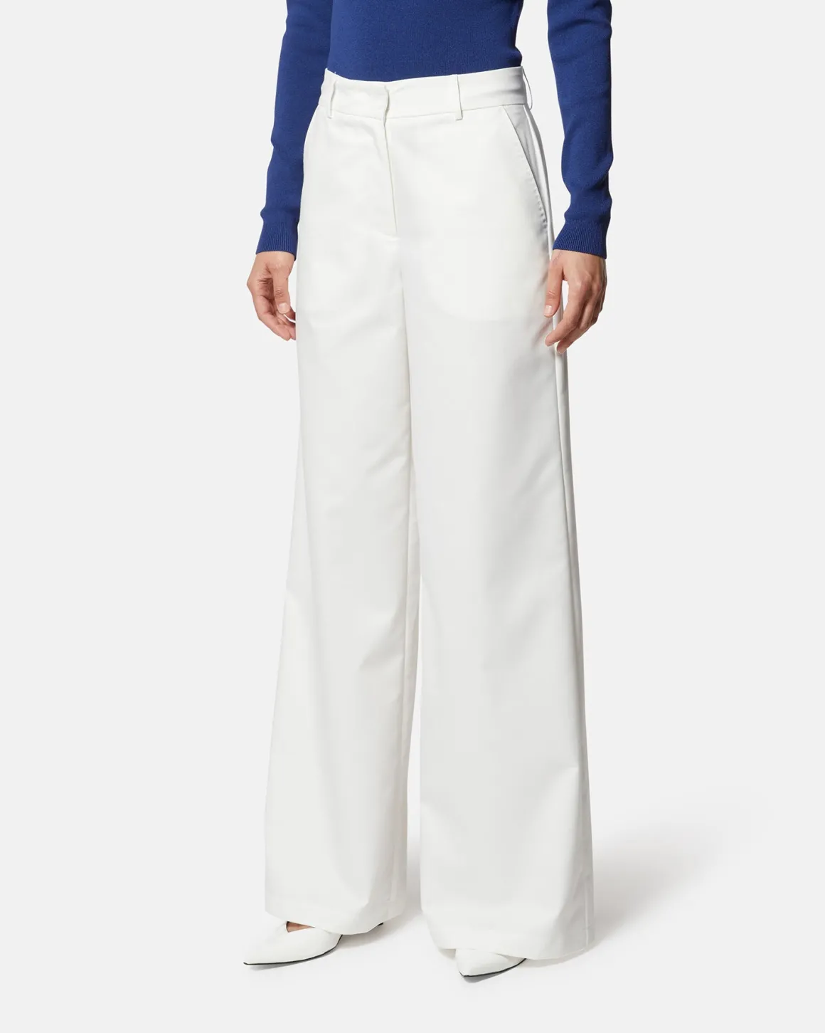 Large leg trousers