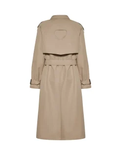 Long coat with belt and iconic detail