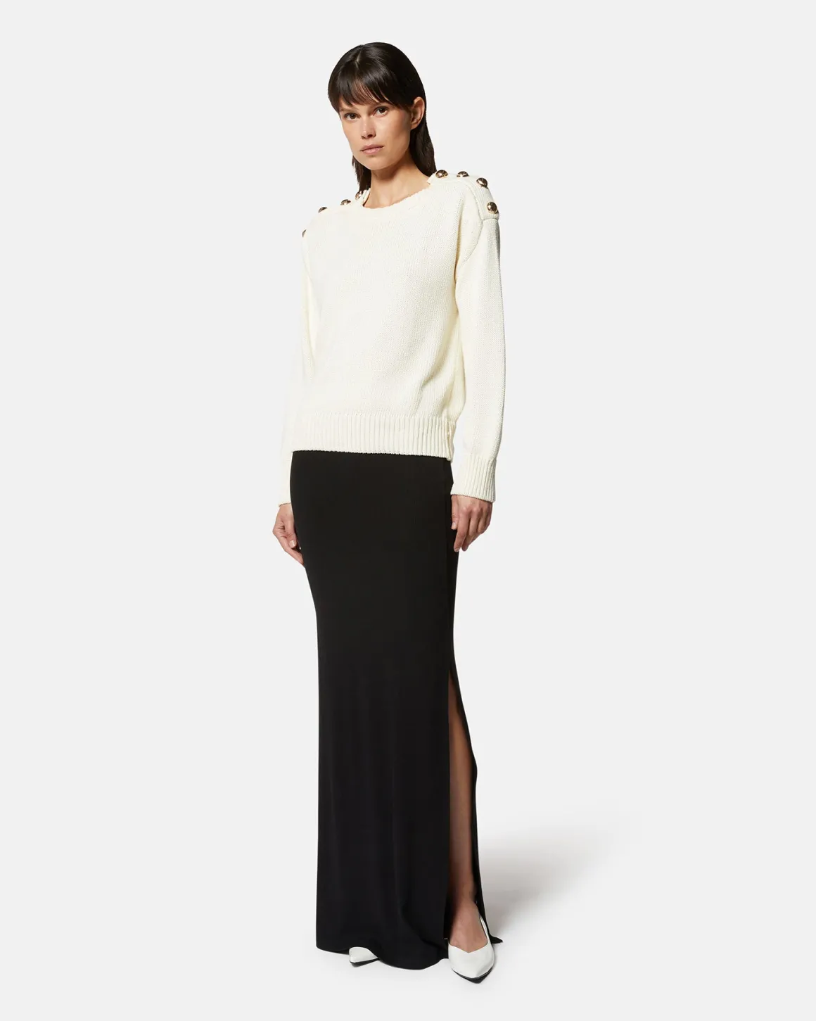 Long skirt with side slit