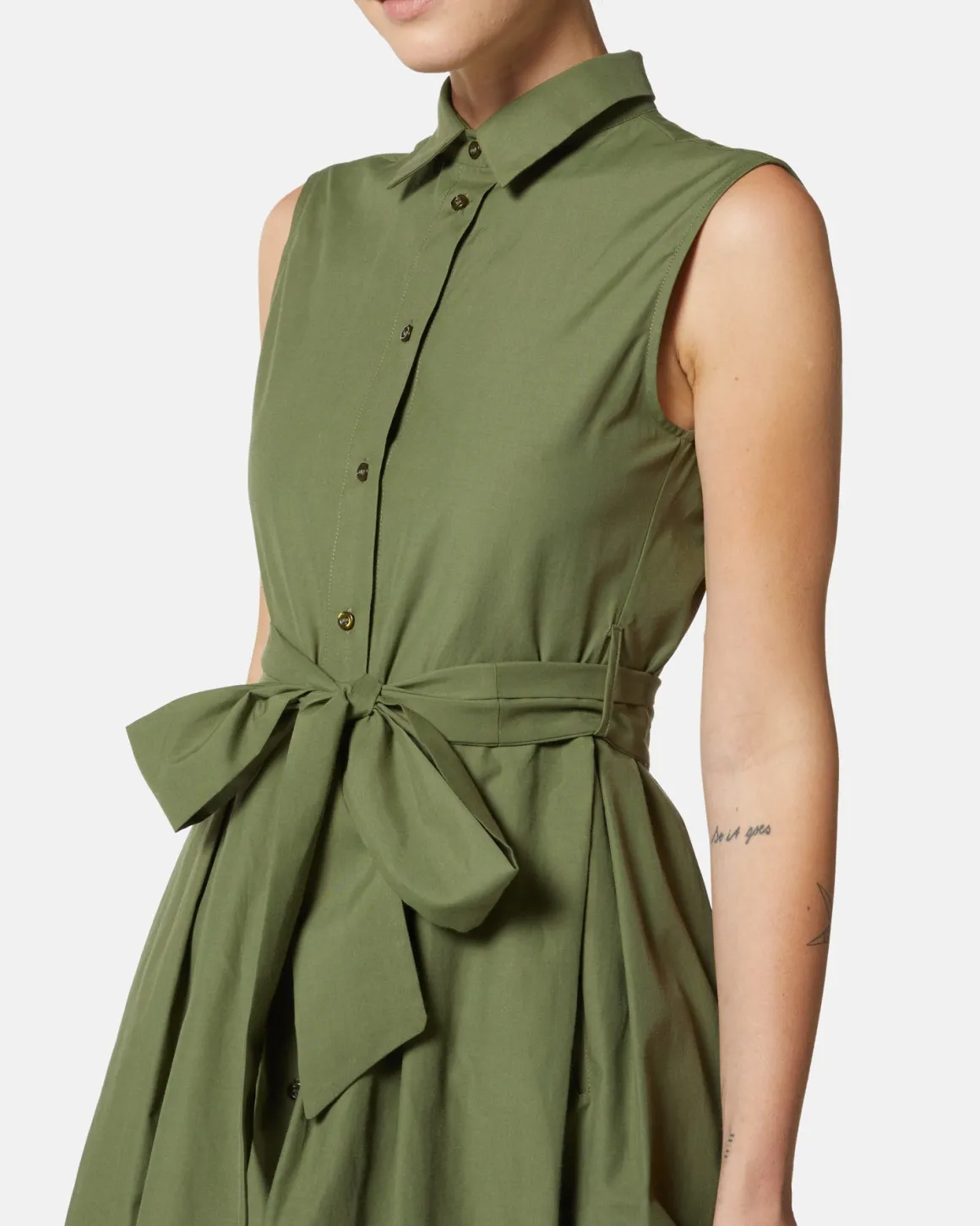 Midi dress with bow in life