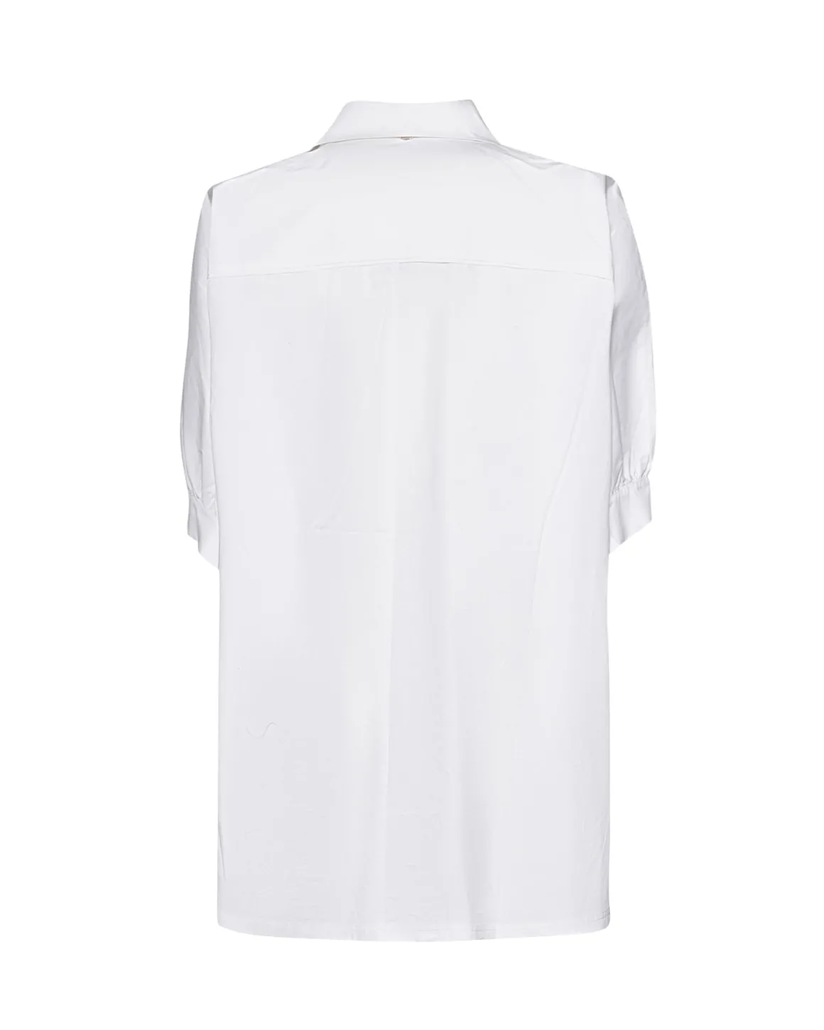Short-sleeved shirt with an essential design