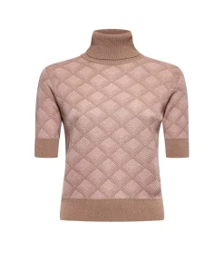 Short-sleeved shirt with diamond pattern
