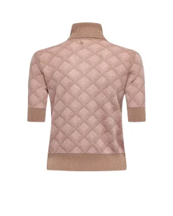 Short-sleeved shirt with diamond pattern