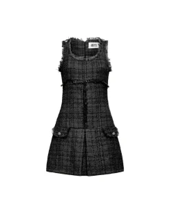 Sleeveless dress with fringed details