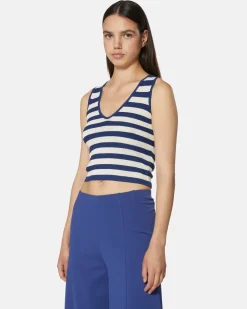 Striped rowing in jersey