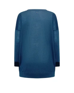 Sweater with contrasting edges