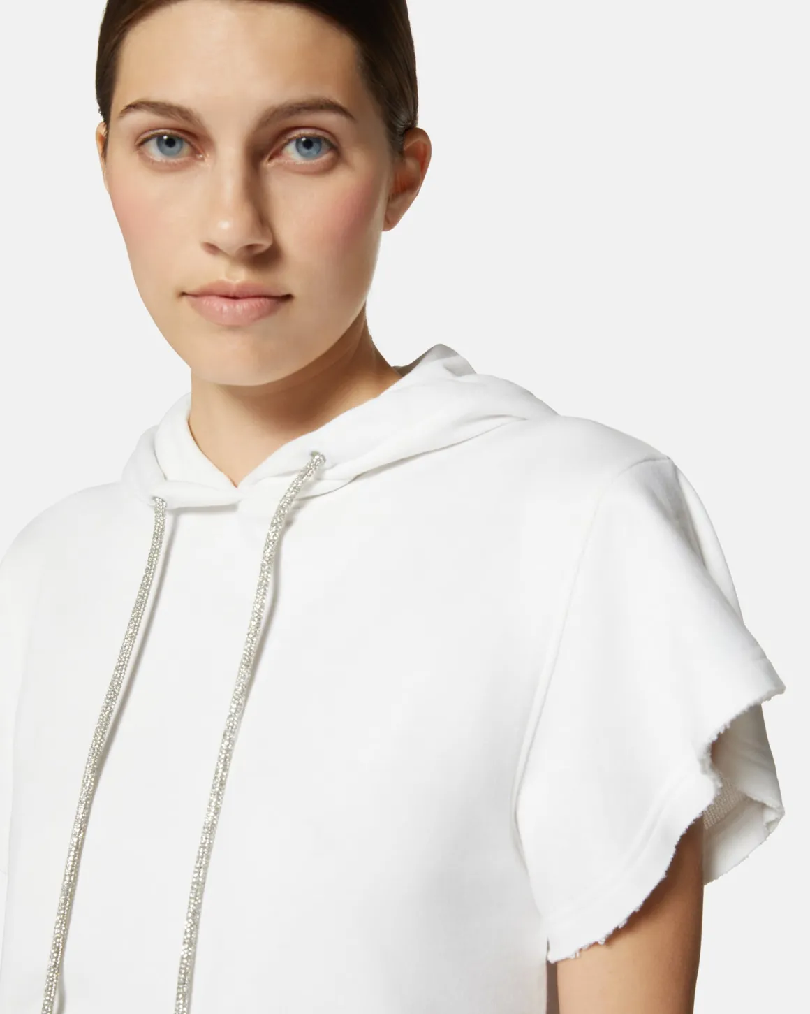 Sweatshirt with hood and short sleeves
