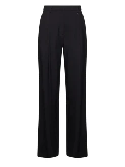 Trousers with an essential tailored design