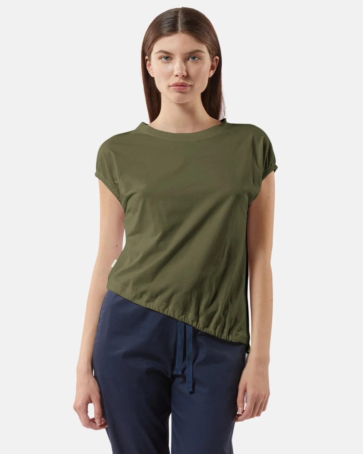 T-shirt with asymmetrical cutting