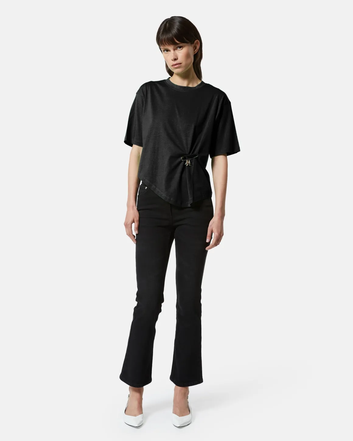 T-shirt with decorative bowl